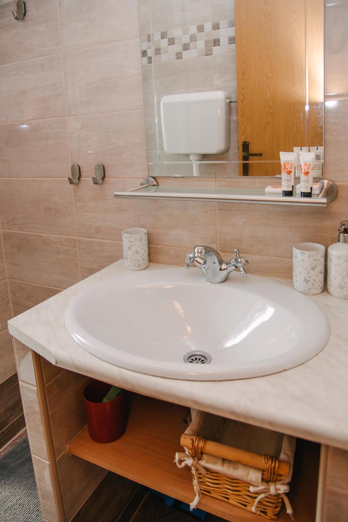 Apartments Sab Ogulin Luaran gambar